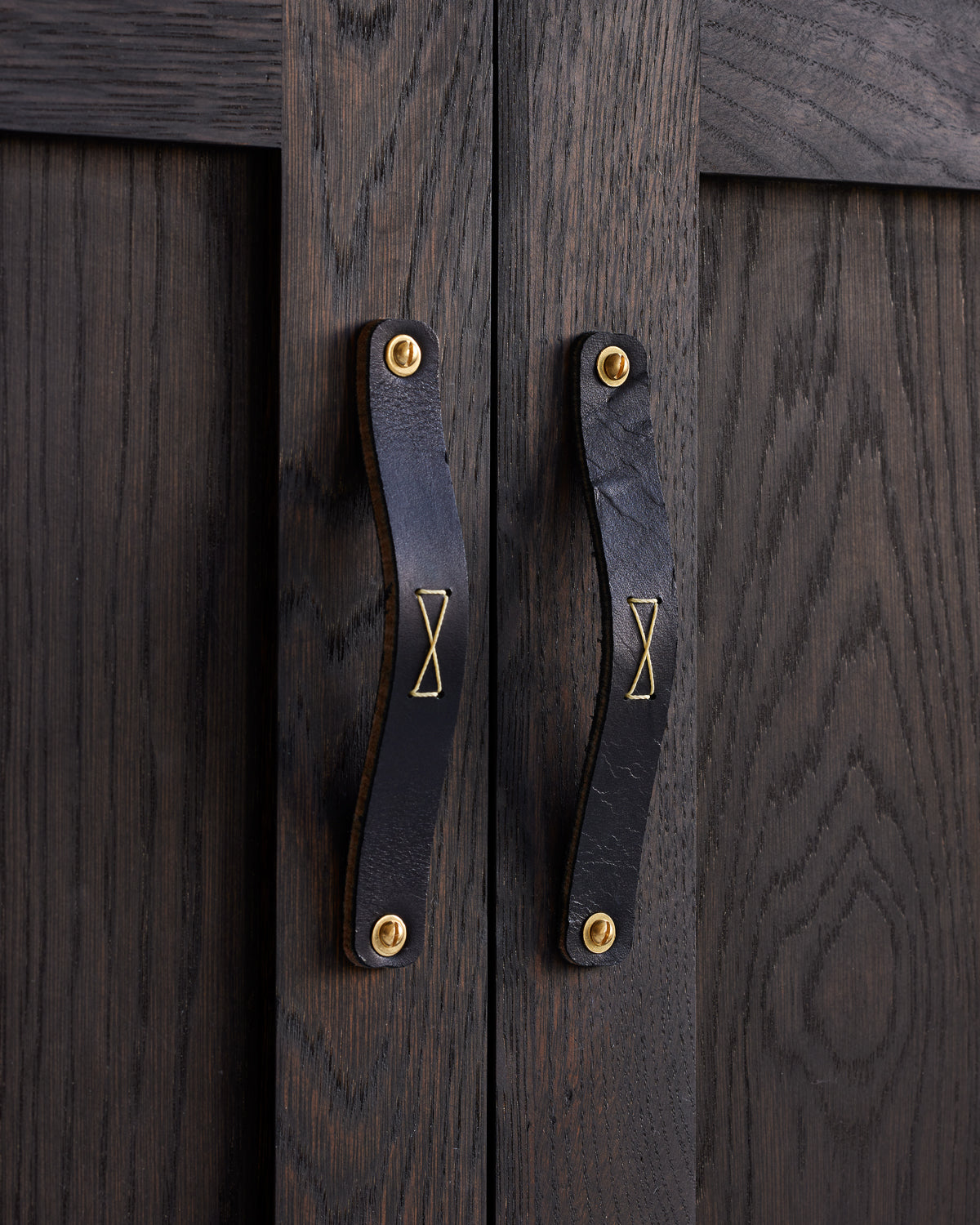 Leather Hardware Pull - Black (Roger