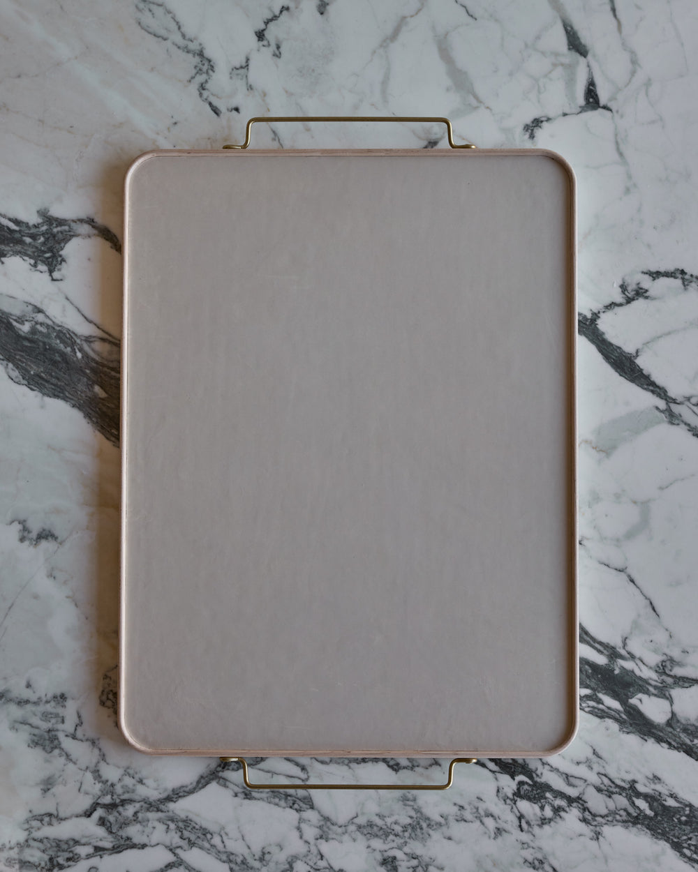 #leather-finish_eggshell #size_ottoman tray