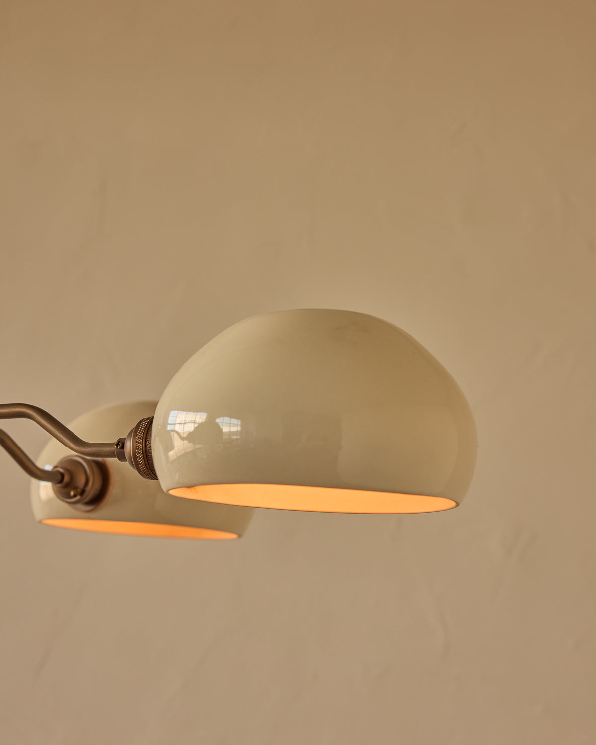 #shade-color_cream #Metal-+-Wood-Finish_Antique Brass / Clear Maple