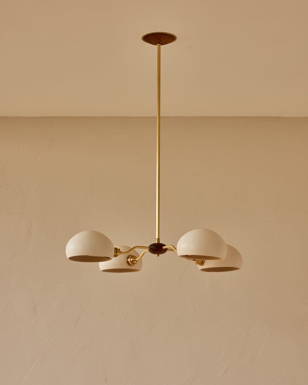 #shade-color_dove #Metal-+-Wood-Finish_Satin Brass / Black Walnut