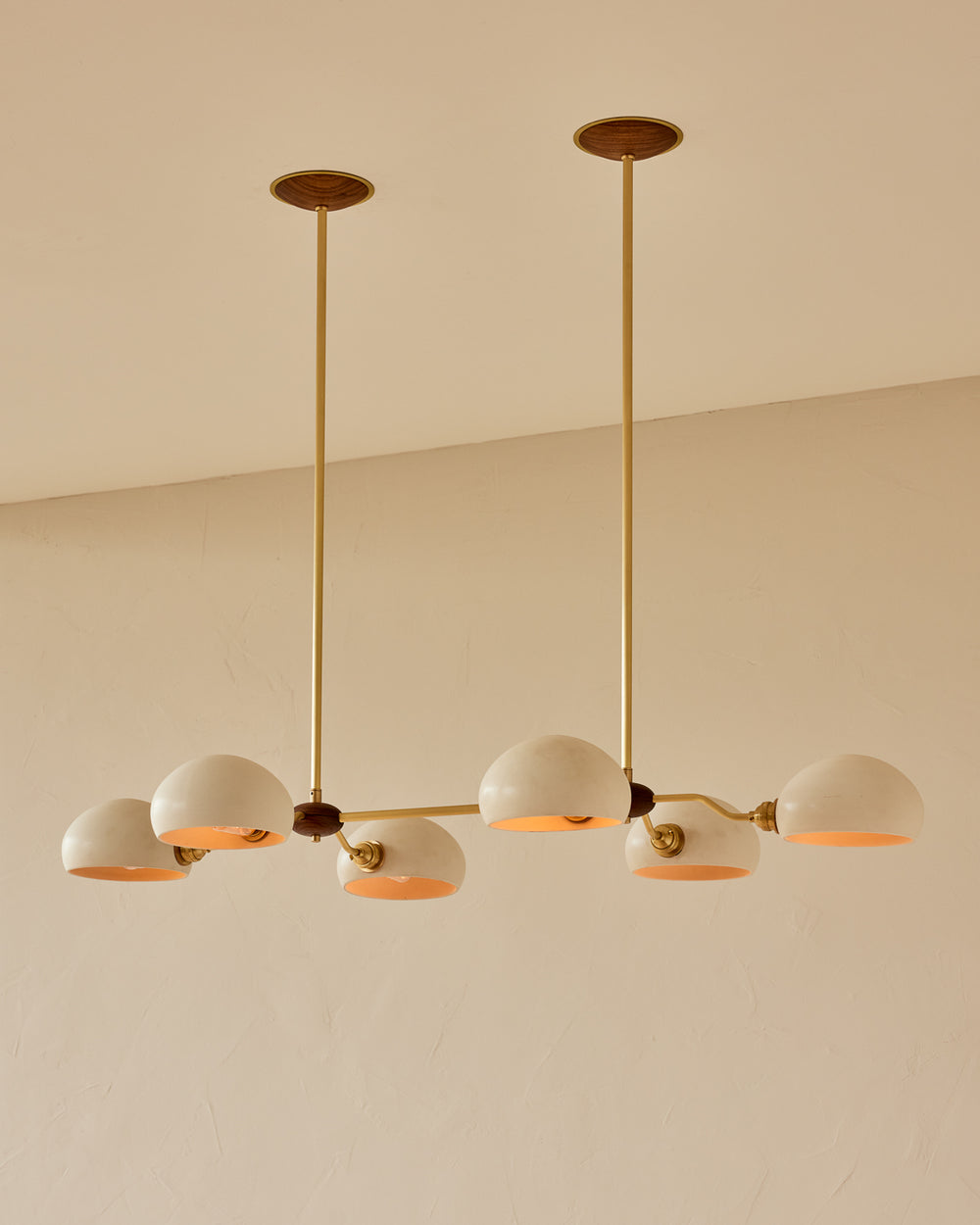 #shade-color_dove #Metal-+-Wood-Finish_Satin Brass / Black Walnut