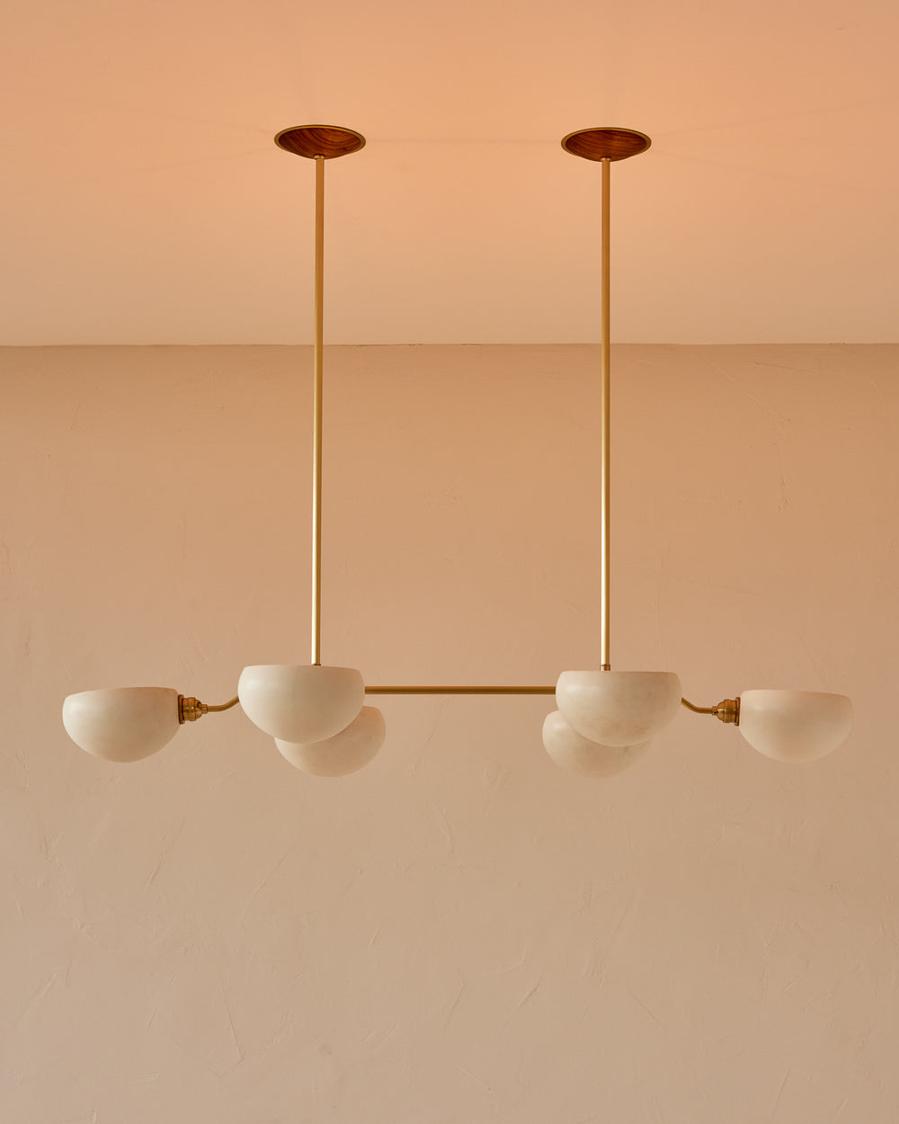#shade-color_dove #Metal-+-Wood-Finish_Satin Brass / Black Walnut