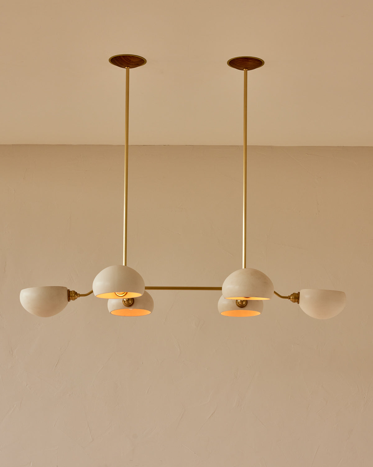 #shade-color_dove #Metal-+-Wood-Finish_Satin Brass / Black Walnut