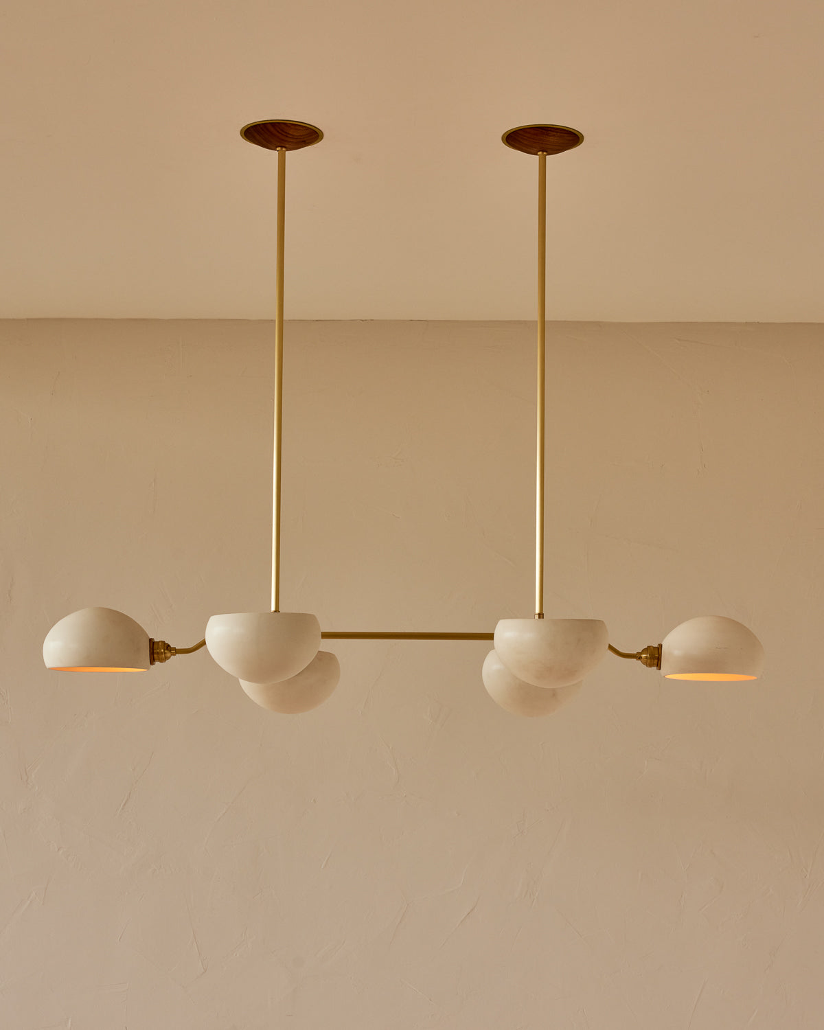 #shade-color_dove #Metal-+-Wood-Finish_Satin Brass / Black Walnut