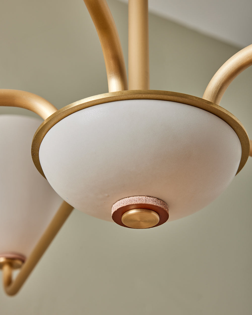 #shade-finish_dove #metal-finish_satin brass