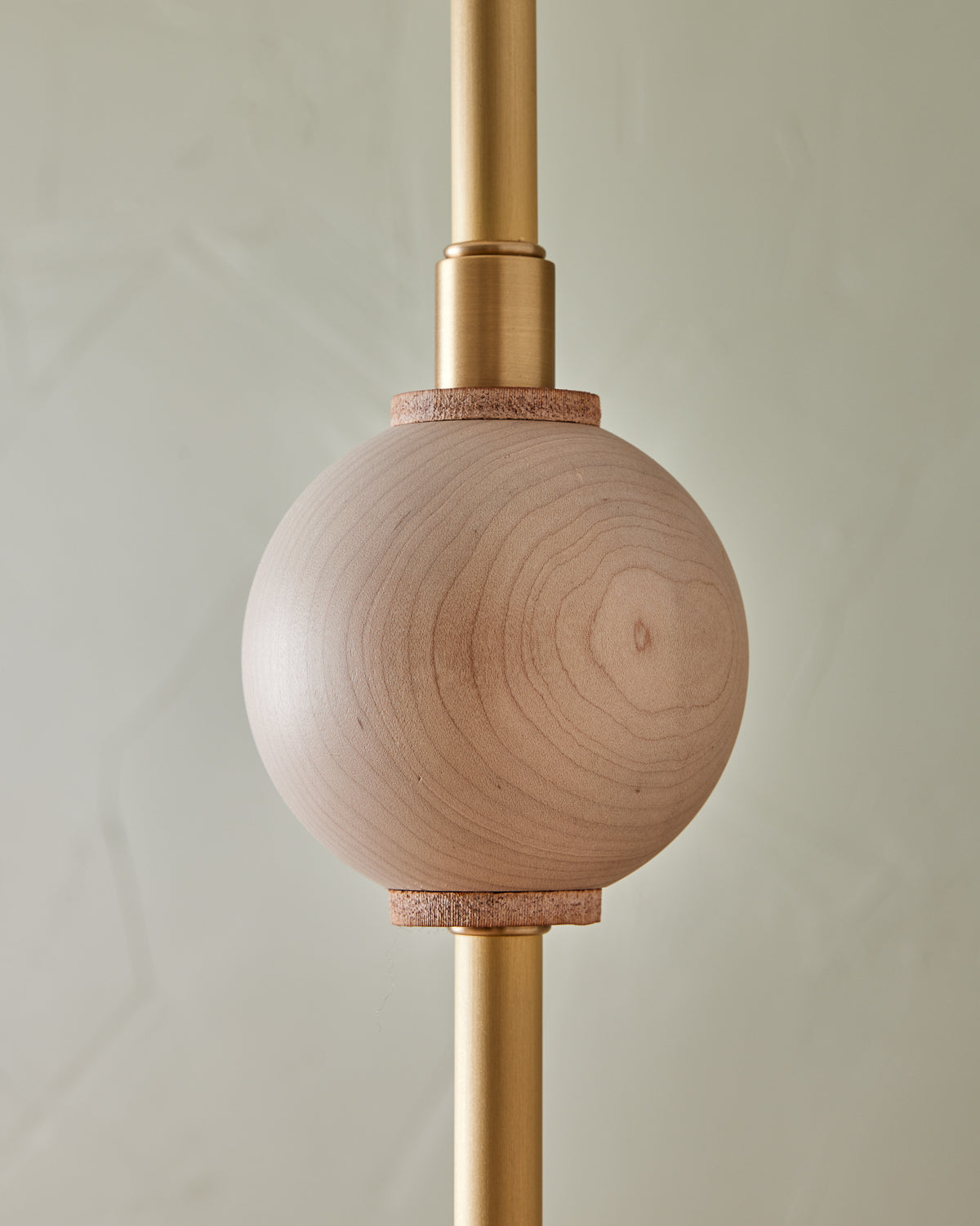 #metal-finish_satin brass