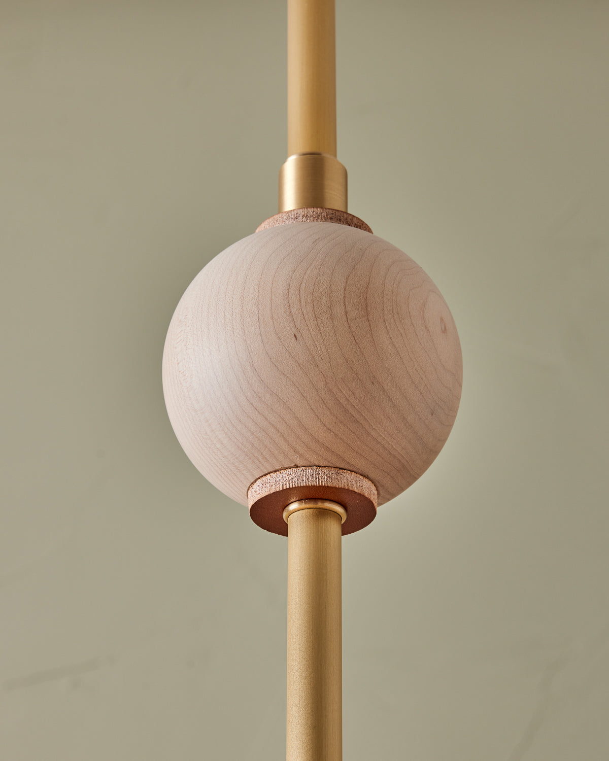 #metal-finish_satin brass