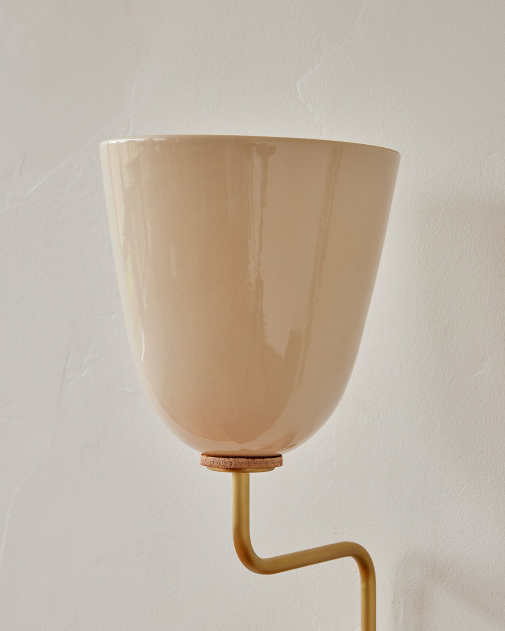 #shade-finish_cream #Metal-+-Wood-Finish_Satin Brass / Clear Maple 