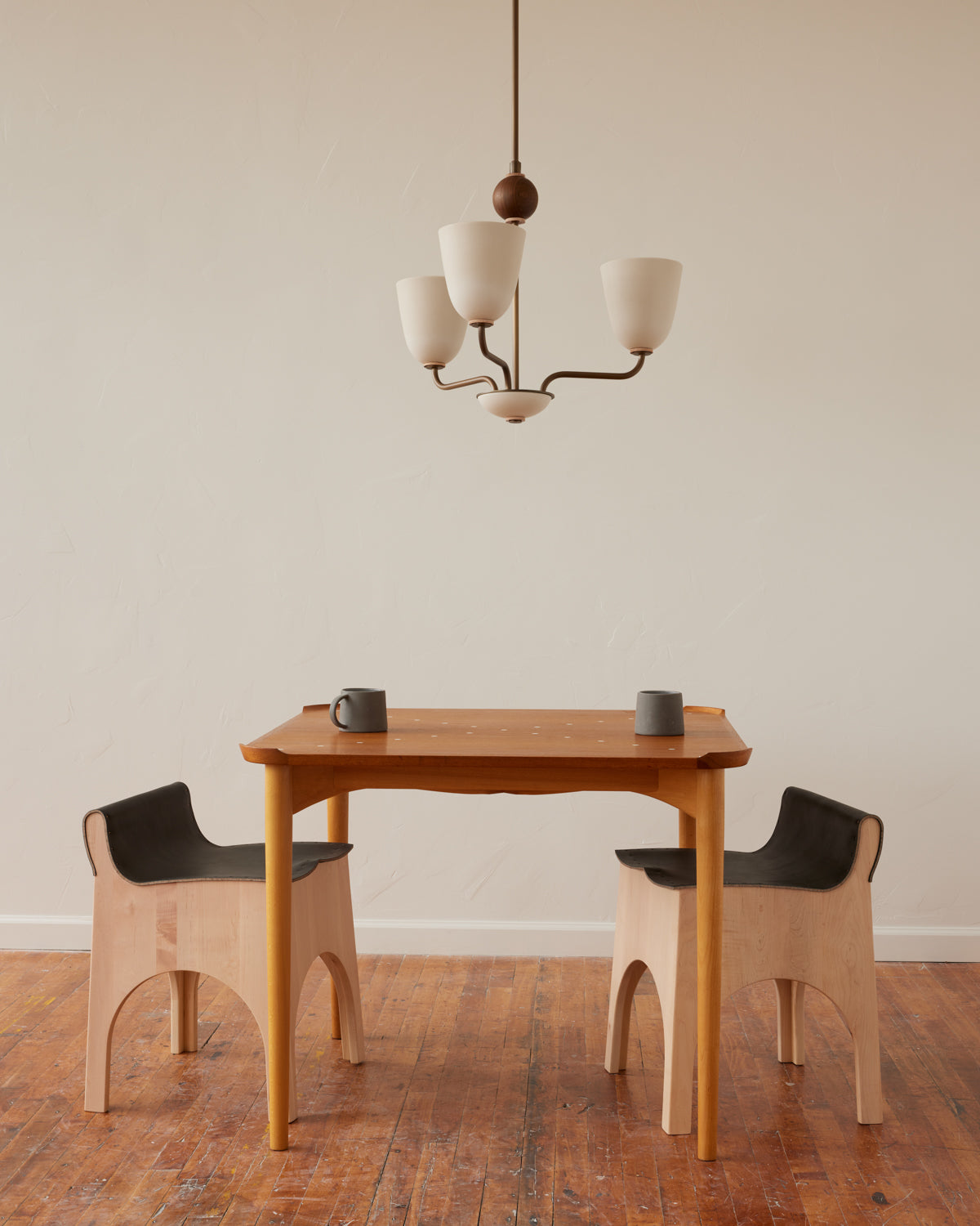 #shade-finish_dove #metal-finish_antique brass