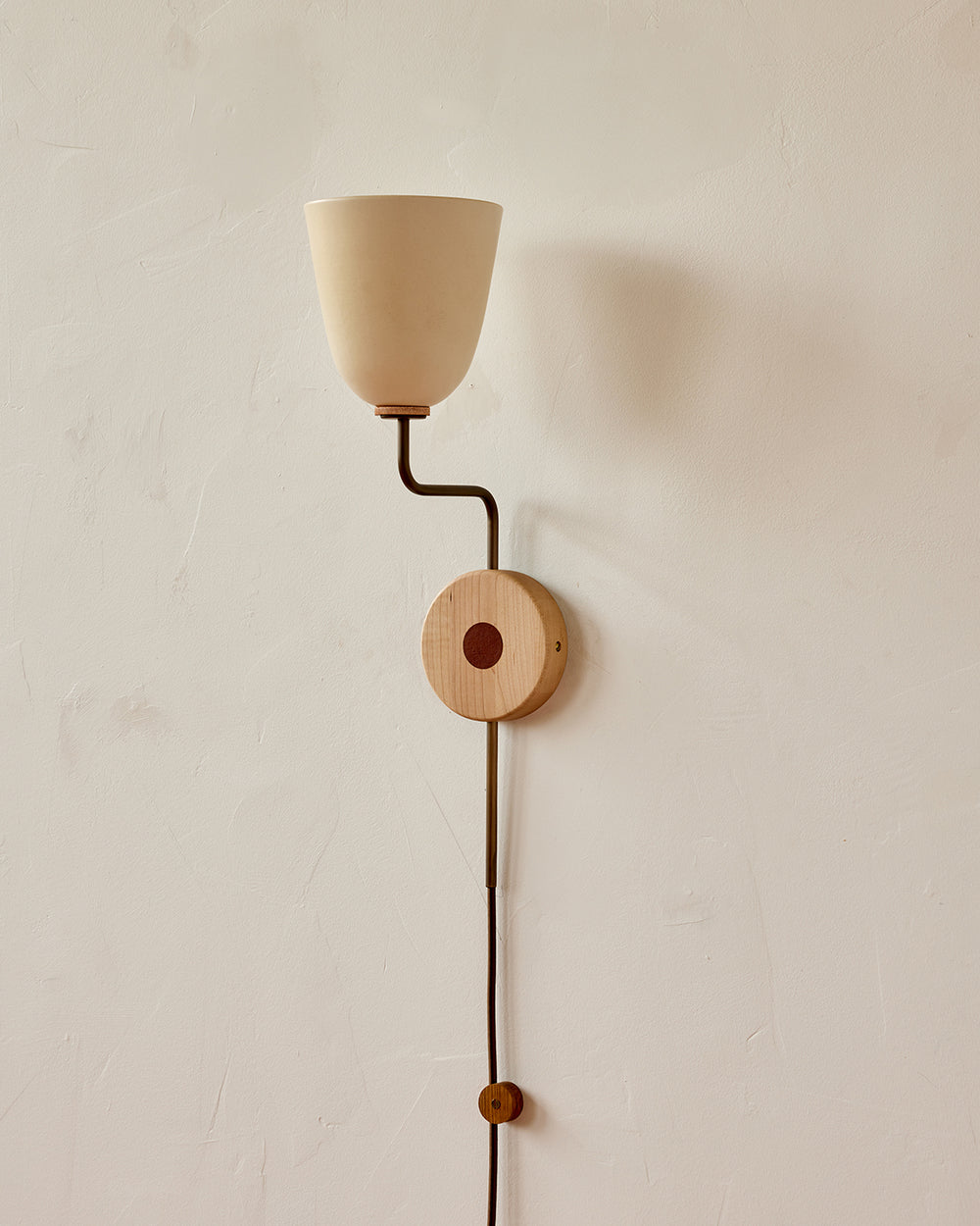 #shade-finish_dove #Metal-+-Wood-Finish_Antique Brass / Clear Maple #wiring_plug-in