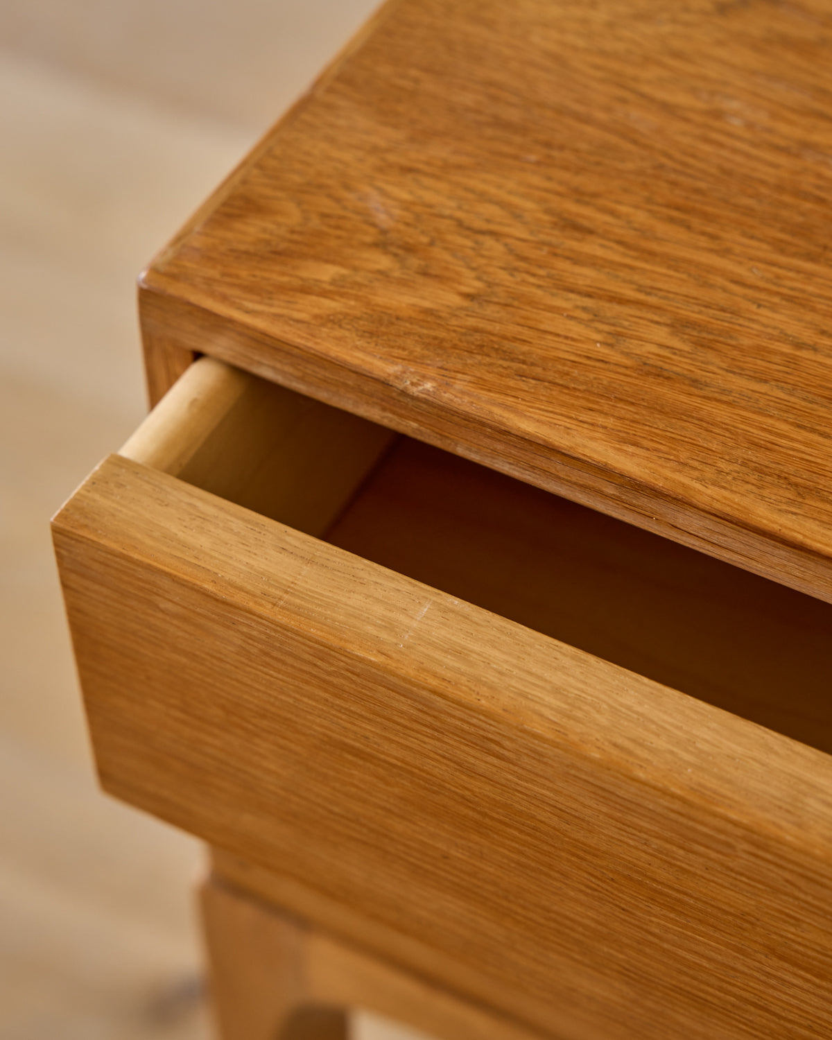 Oak Chest of Drawers