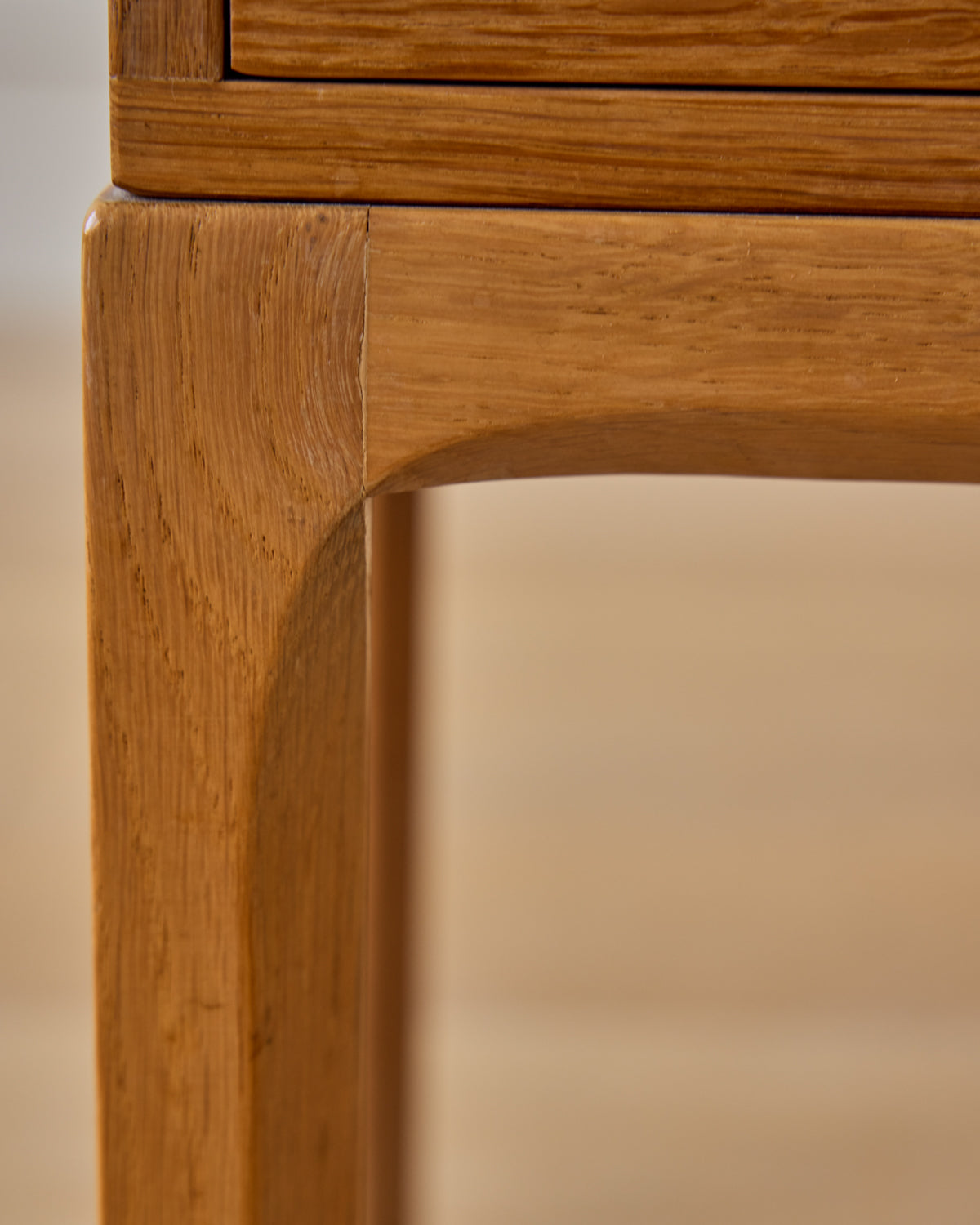 Oak Chest of Drawers