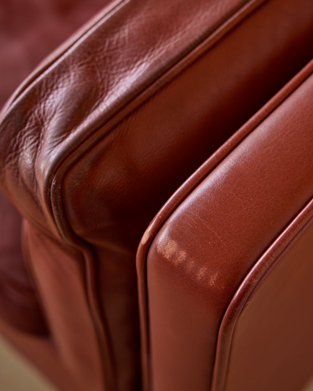 Red 2-Seater Leather Sofa - II