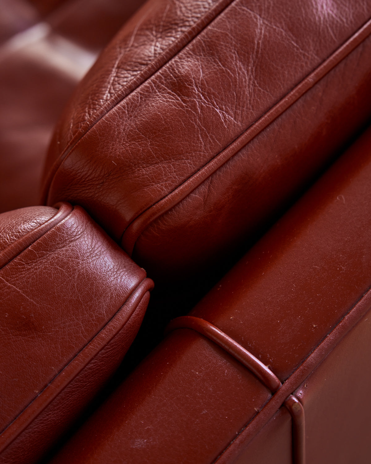 Red 2-Seater Leather Sofa - II