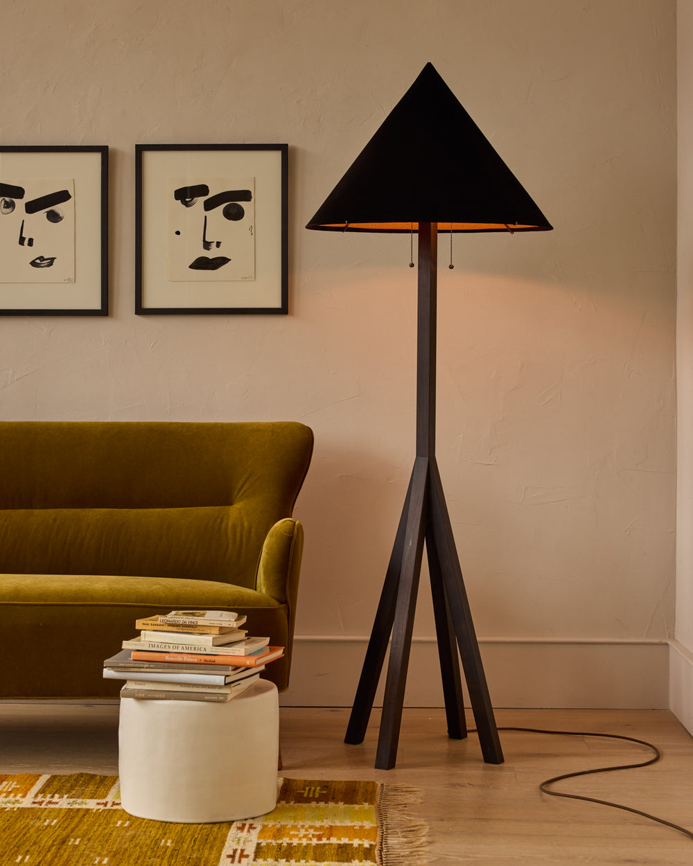 #shade-finish_anthracite suede
#wood-finish_dark wash maple