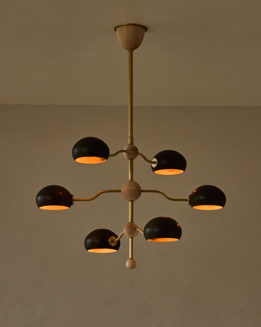 #shade-color_almost black #Metal-+-Wood-Finish_Satin Brass / Clear Maple