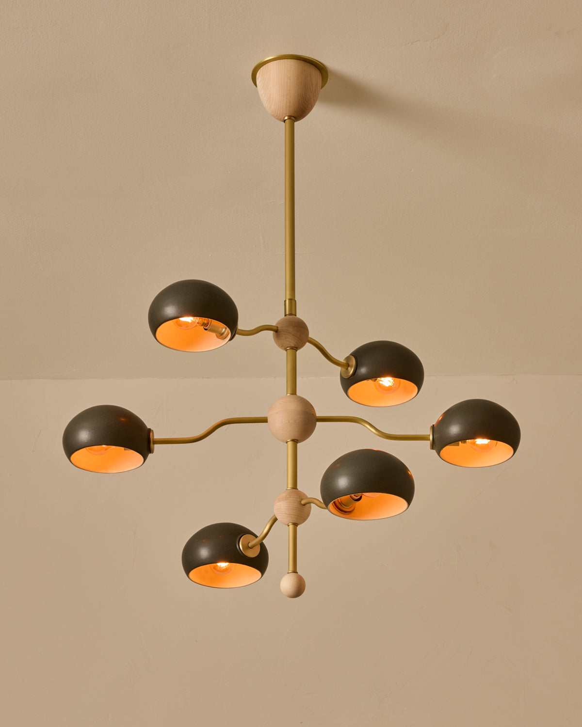 #shade-color_almost black #Metal-+-Wood-Finish_Satin Brass / Clear Maple