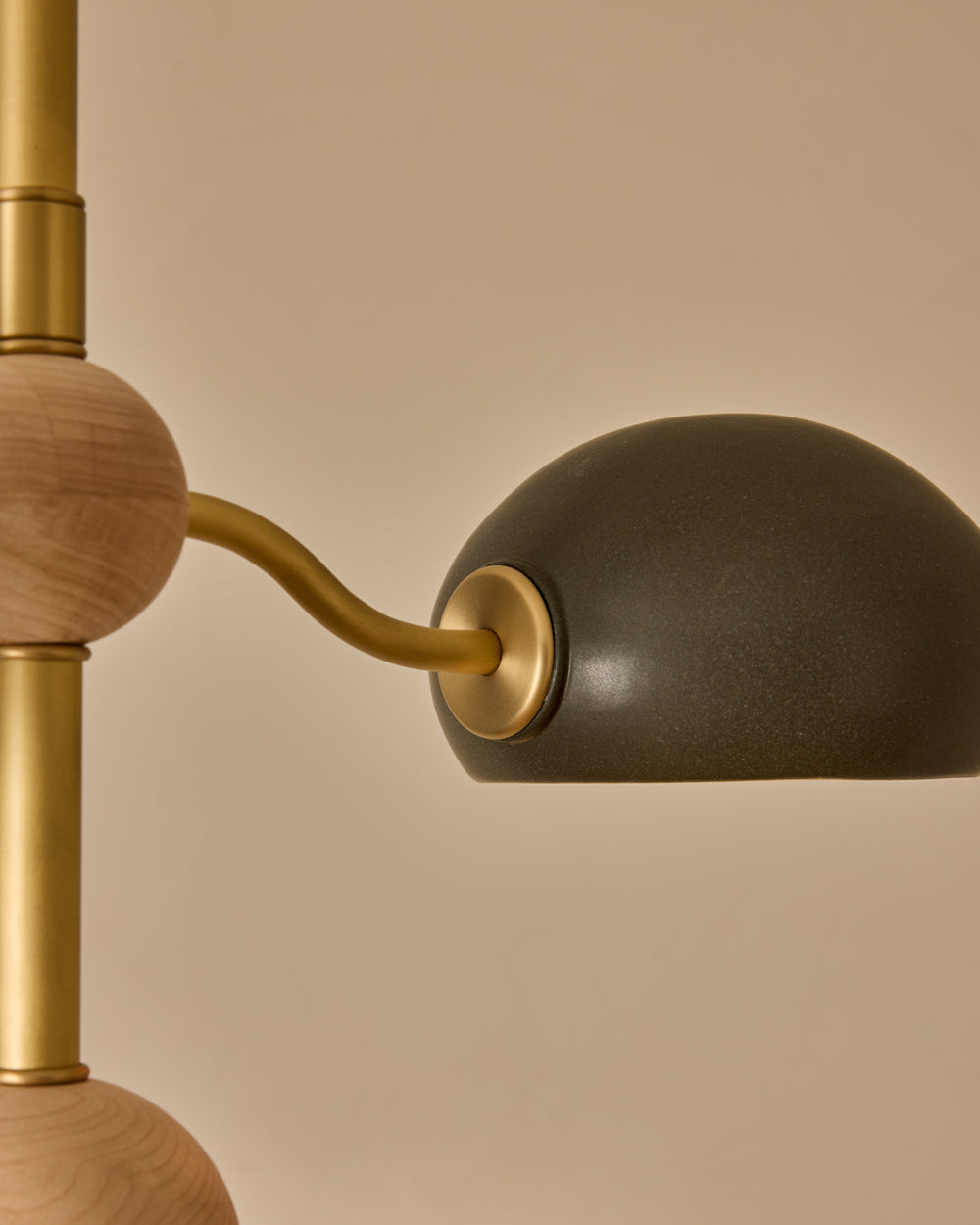 #shade-color_almost black #Metal-+-Wood-Finish_Satin Brass / Clear Maple