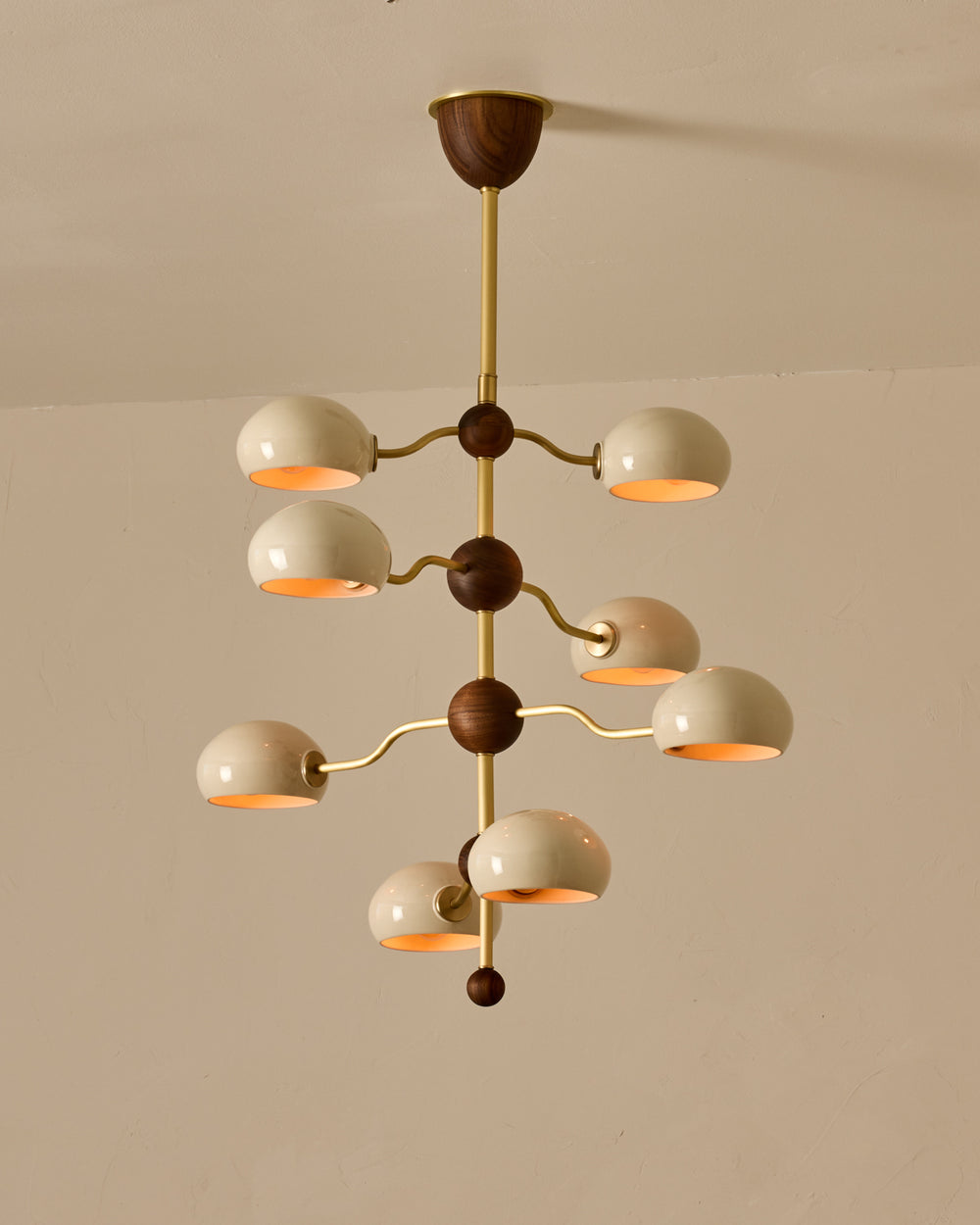 #shade-color_cream #Metal-+-Wood-Finish_Satin Brass / Black Walnut