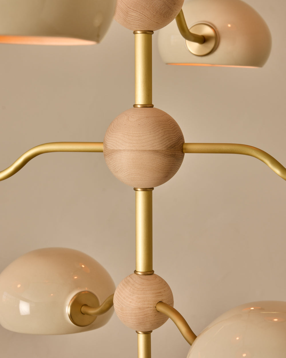 #shade-color_cream #Metal-+-Wood-Finish_Satin Brass / Clear Maple