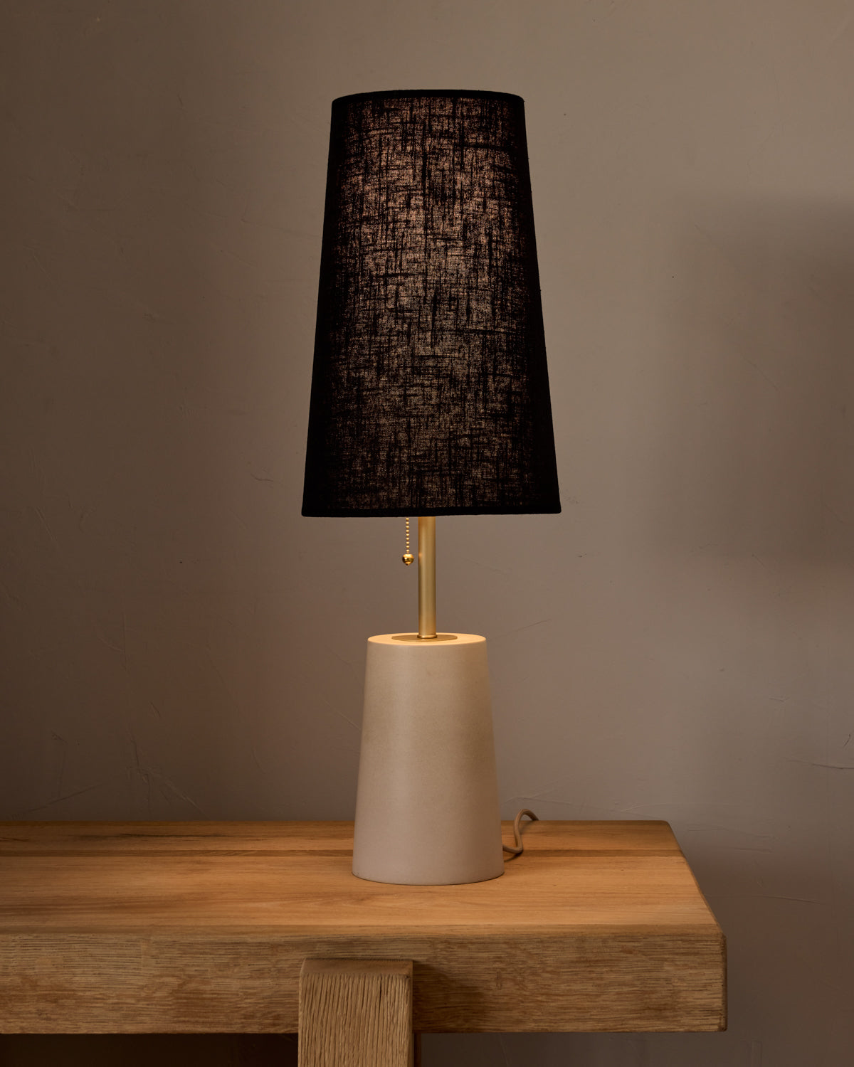 Layla Ceramic Table Lamp - Dogwood