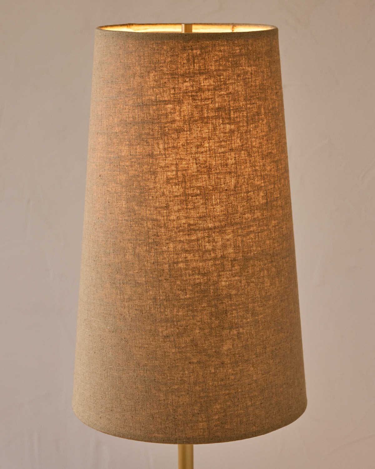 Layla Ceramic Table Lamp - Dogwood