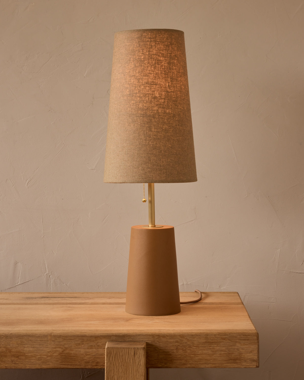 Layla Ceramic Table Lamp - Chestnut