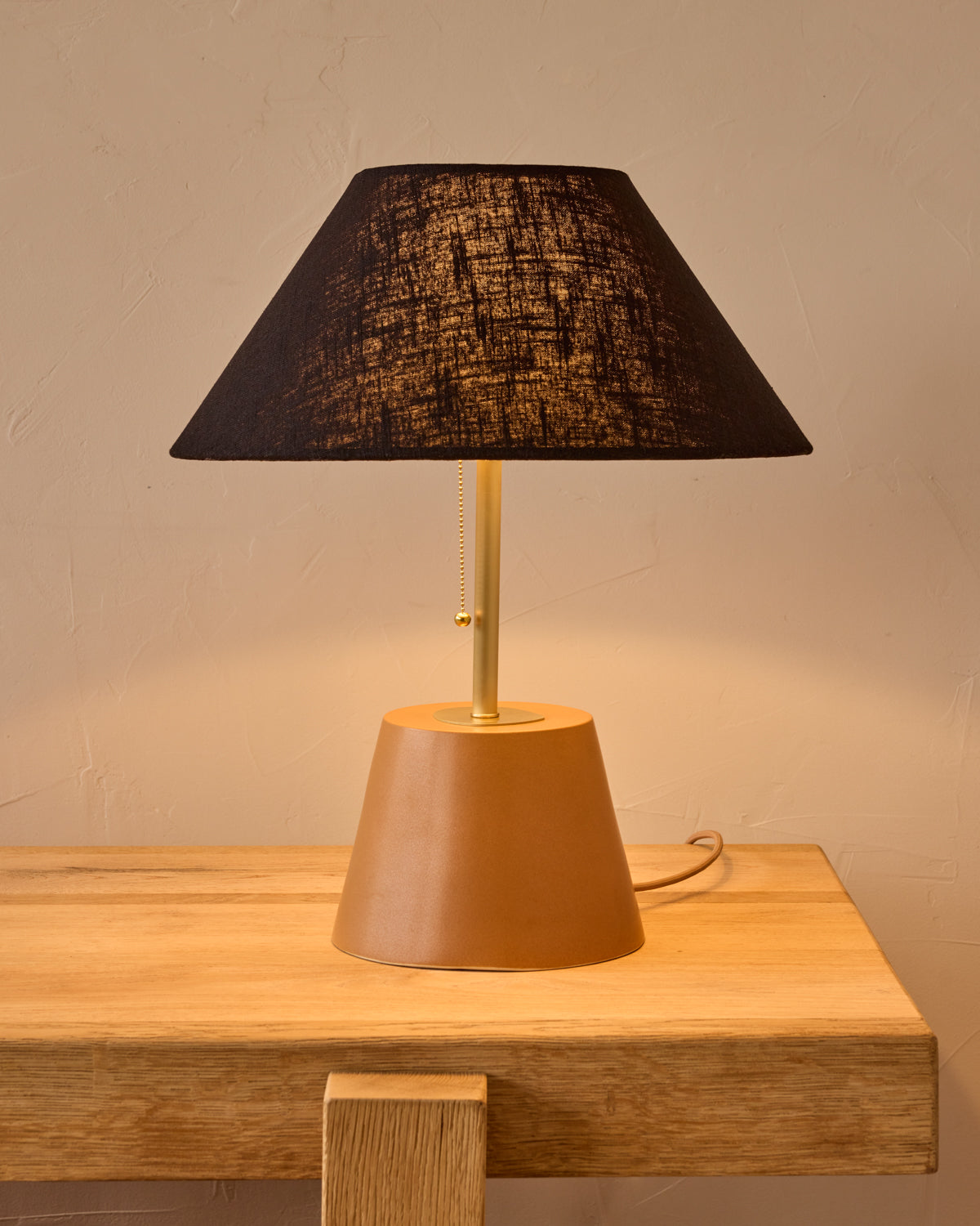 Noa Ceramic Table Lamp - Chestnut