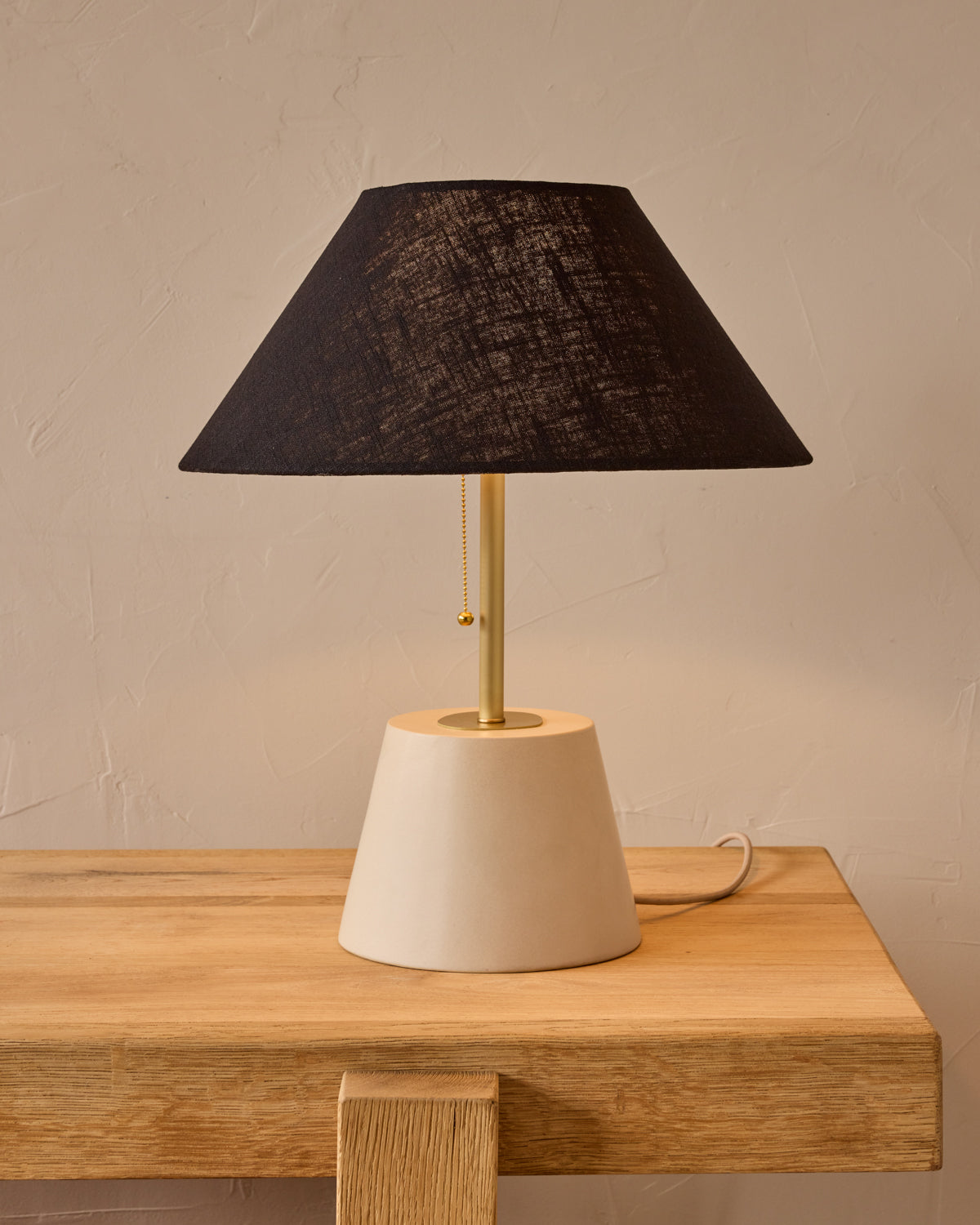 Noa Ceramic Table Lamp - Dogwood