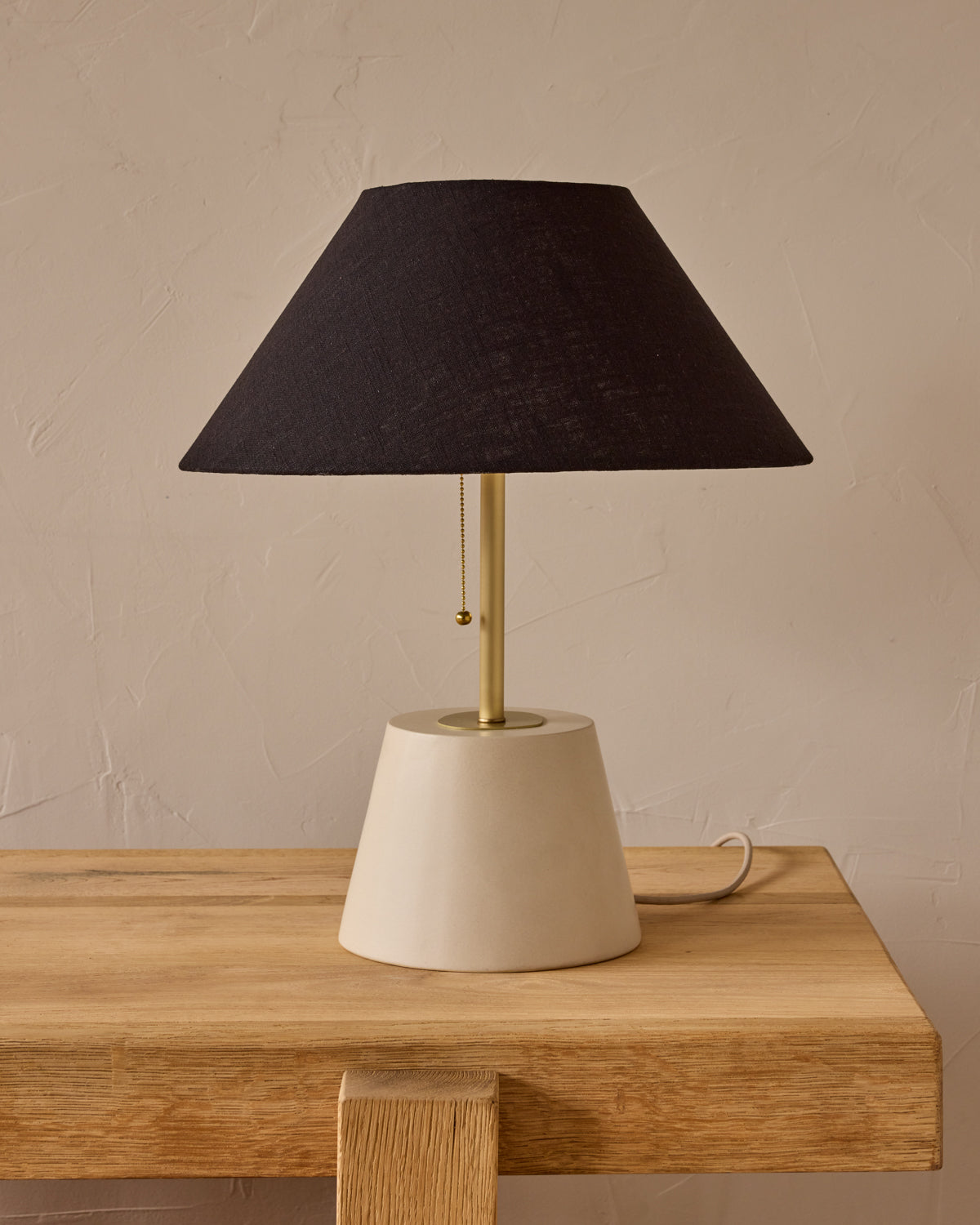 Noa Ceramic Table Lamp - Dogwood