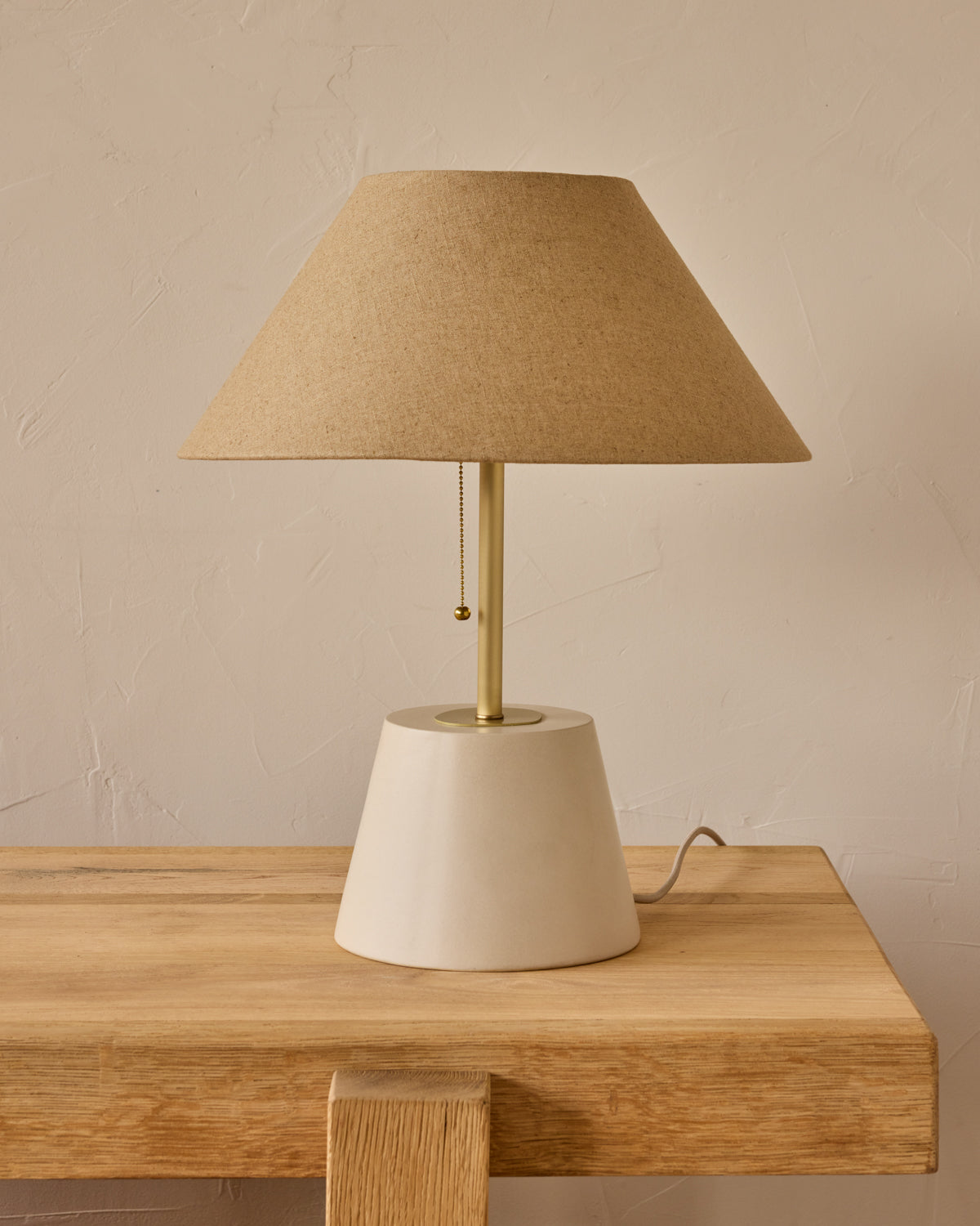 Noa Ceramic Table Lamp - Dogwood