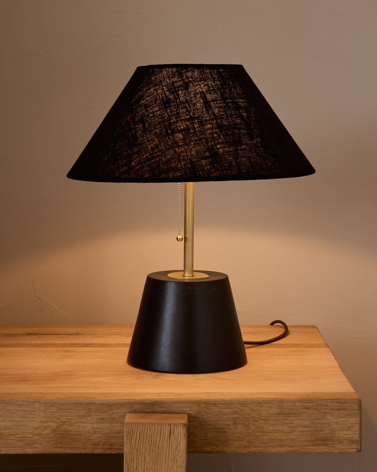 Noa Ceramic Table Lamp - Ebony