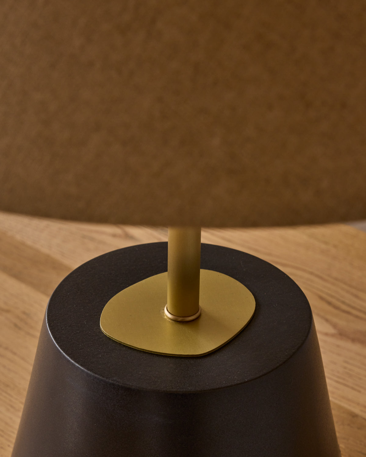 Noa Ceramic Table Lamp - Ebony