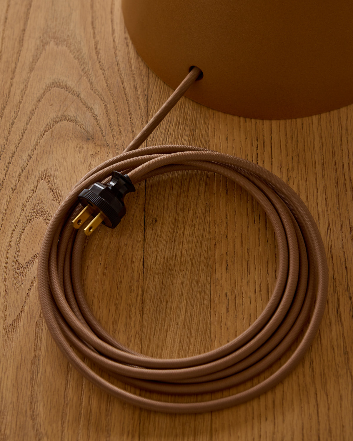 Layla Ceramic Table Lamp - Chestnut