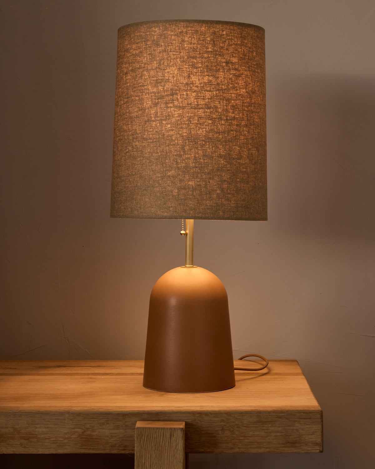 Willa Ceramic Table Lamp - Chestnut