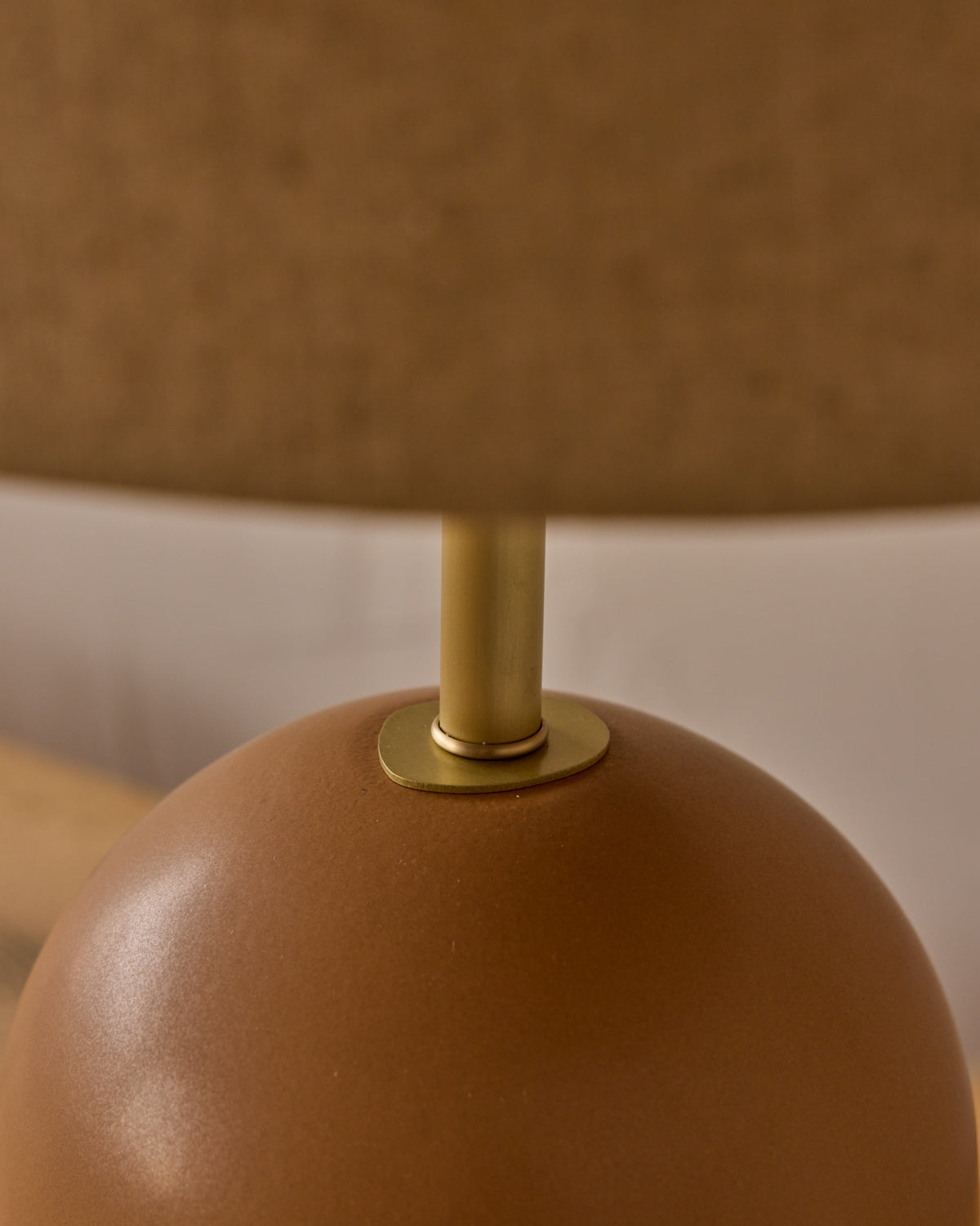 Willa Ceramic Table Lamp - Chestnut