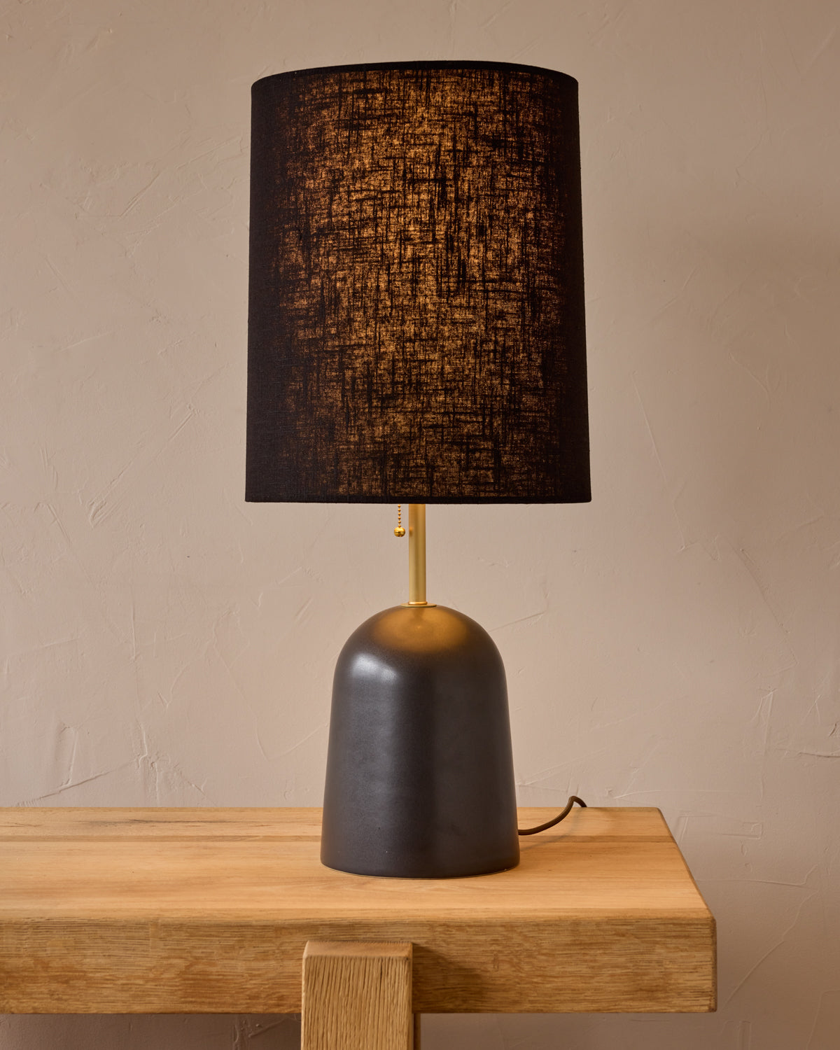 Willa Ceramic Table Lamp - Ebony