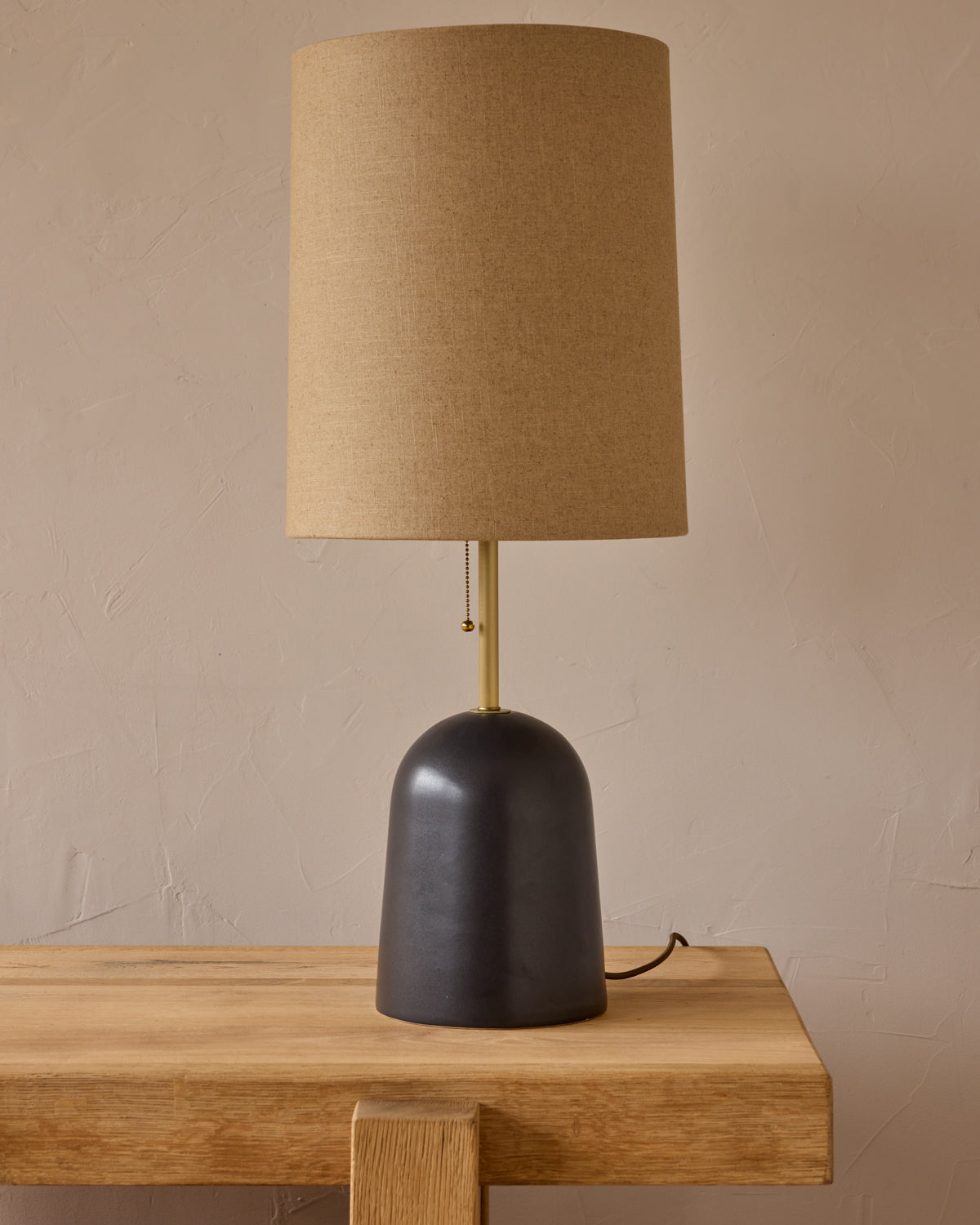 Willa Ceramic Table Lamp - Ebony