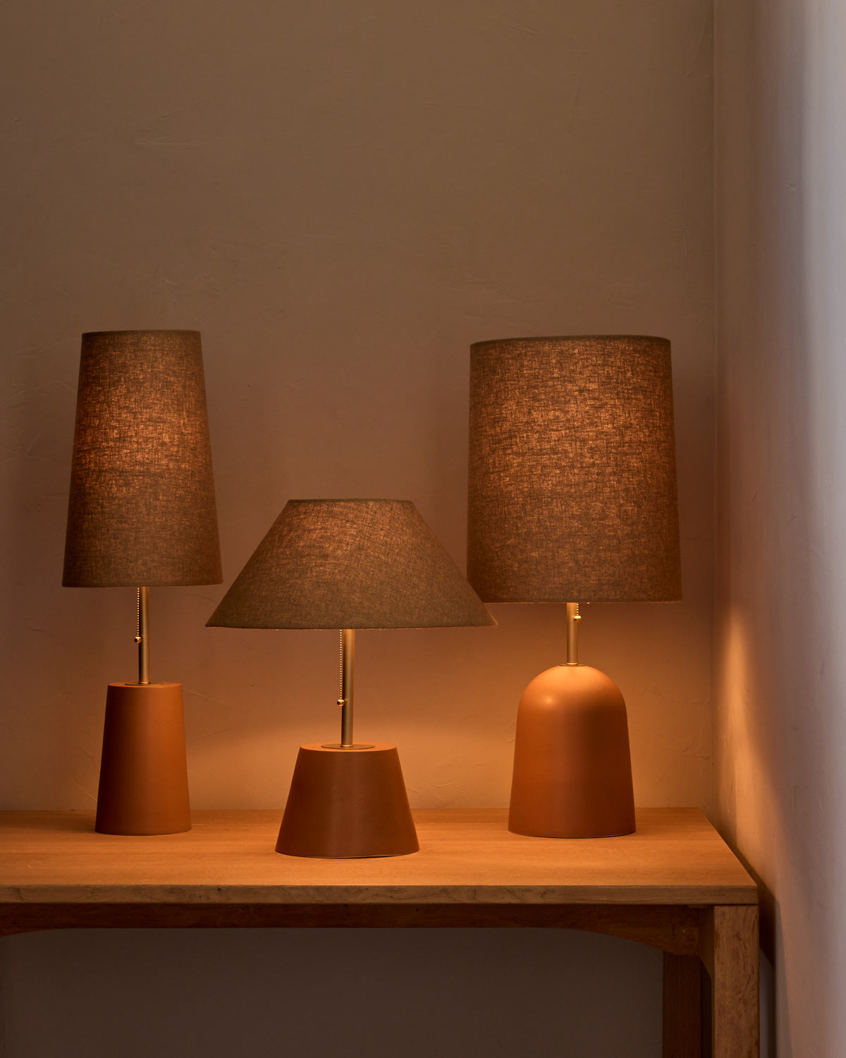 Layla Ceramic Table Lamp - Chestnut