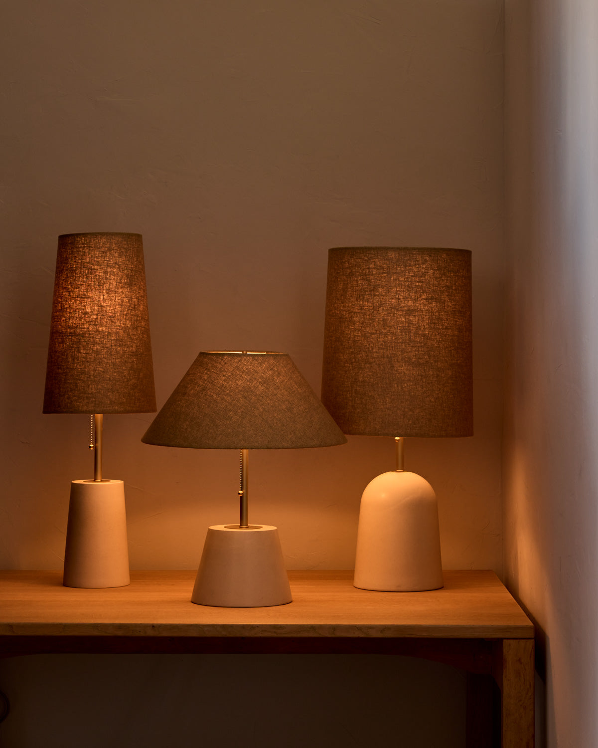 Willa Ceramic Table Lamp - Dogwood