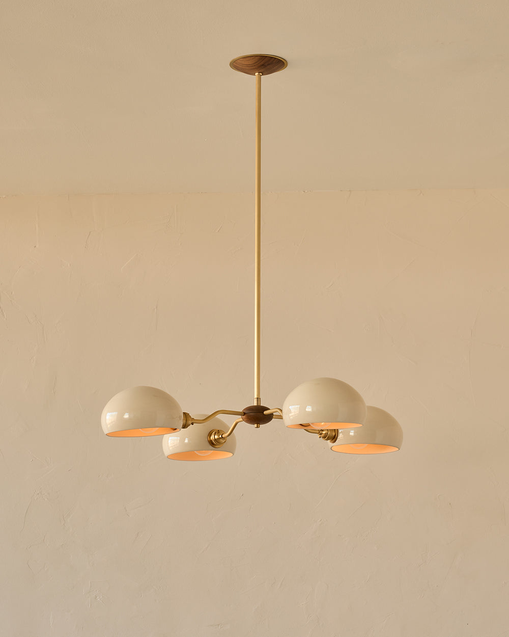 #shade-color_cream #Metal-+-Wood-Finish_Satin Brass / Black Walnut