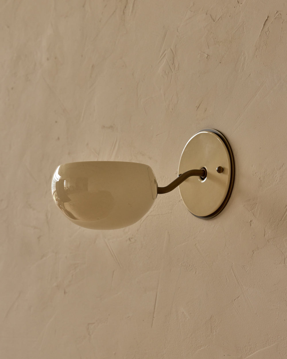 #ceramic-finish_cream #metal-finish_antique brass