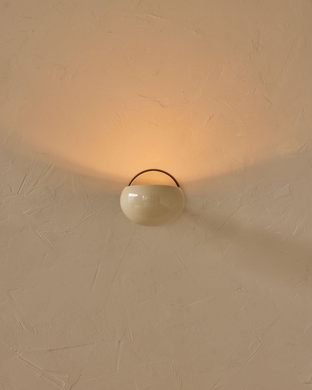 #ceramic-finish_cream #metal-finish_antique brass