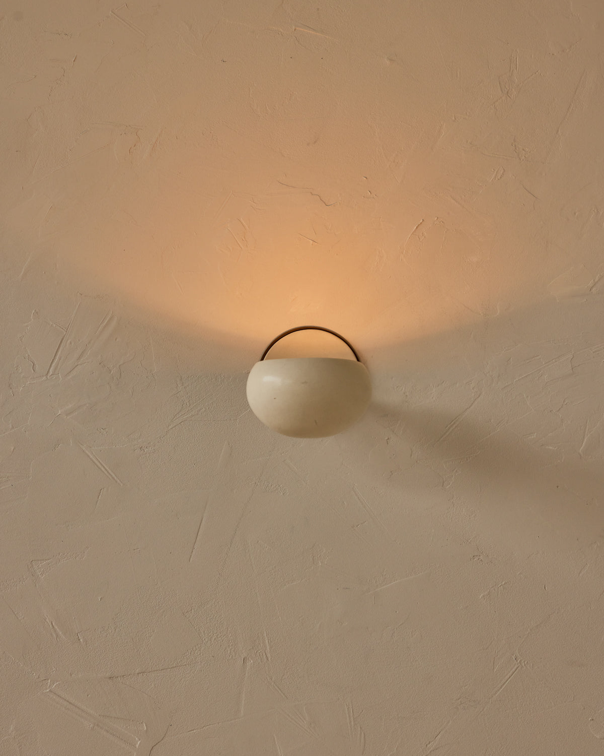 #ceramic-finish_dove #metal-finish_antique brass