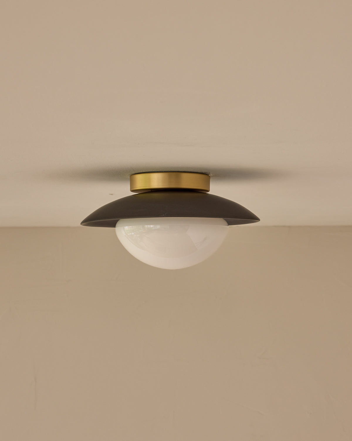 #color_almost black ceramic