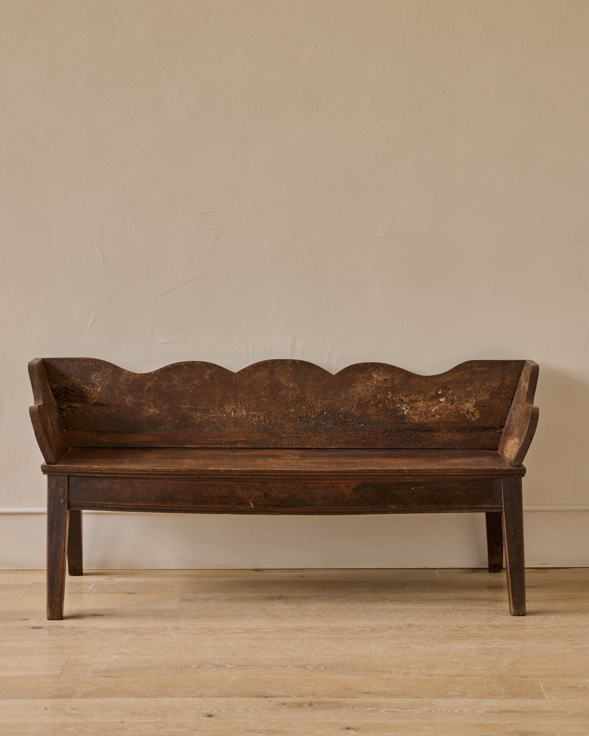 French Scalloped Bench