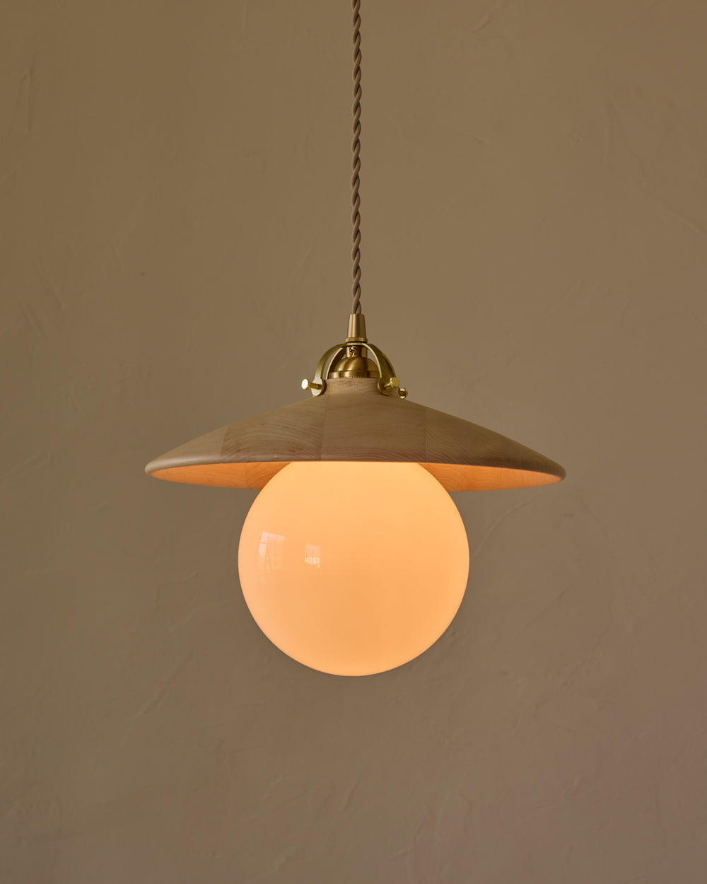 #shade-finish_clear maple #Cord-Color---Glass_beige Cord - white Globe