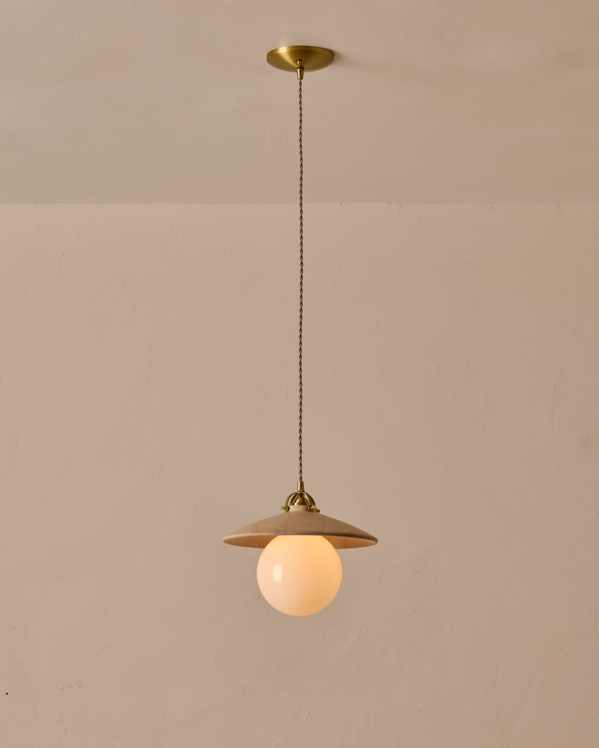 #shade-finish_clear maple #Cord-Color---Glass_beige Cord - white Globe