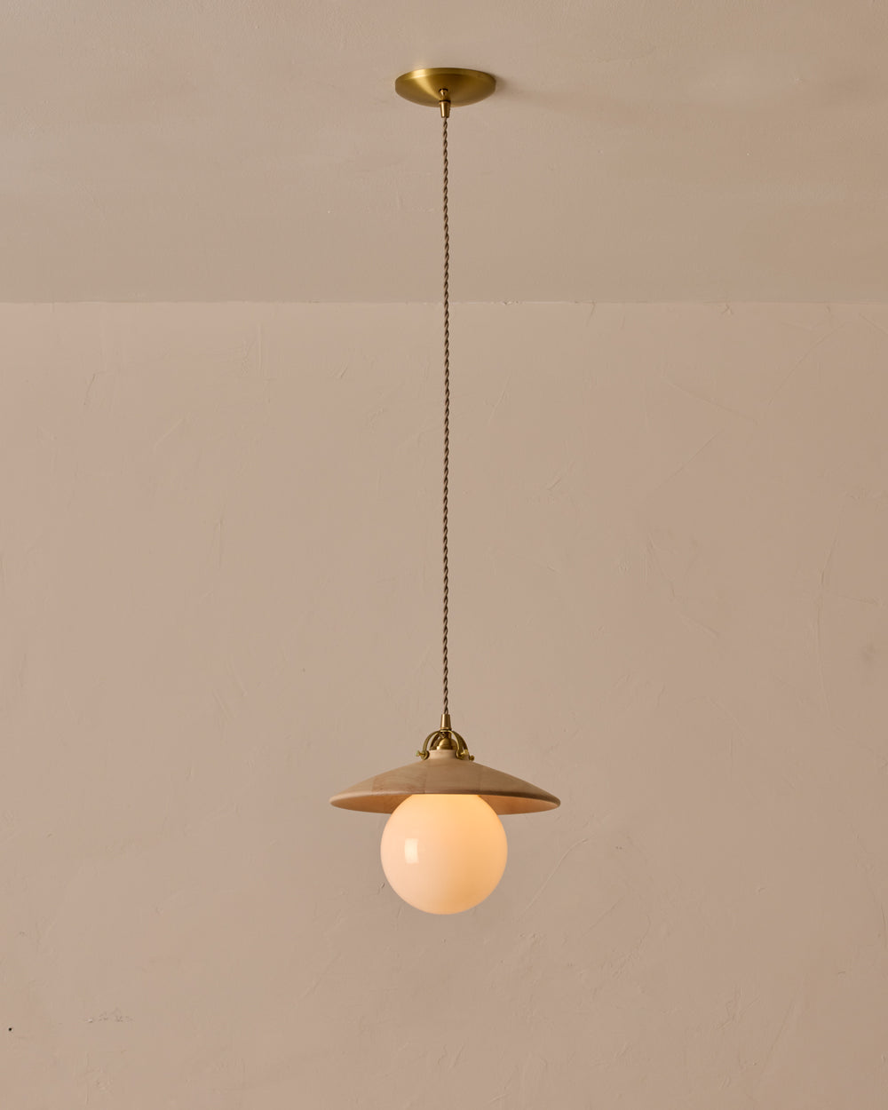 #shade-finish_clear maple #Cord-Color---Glass_beige Cord - white Globe
