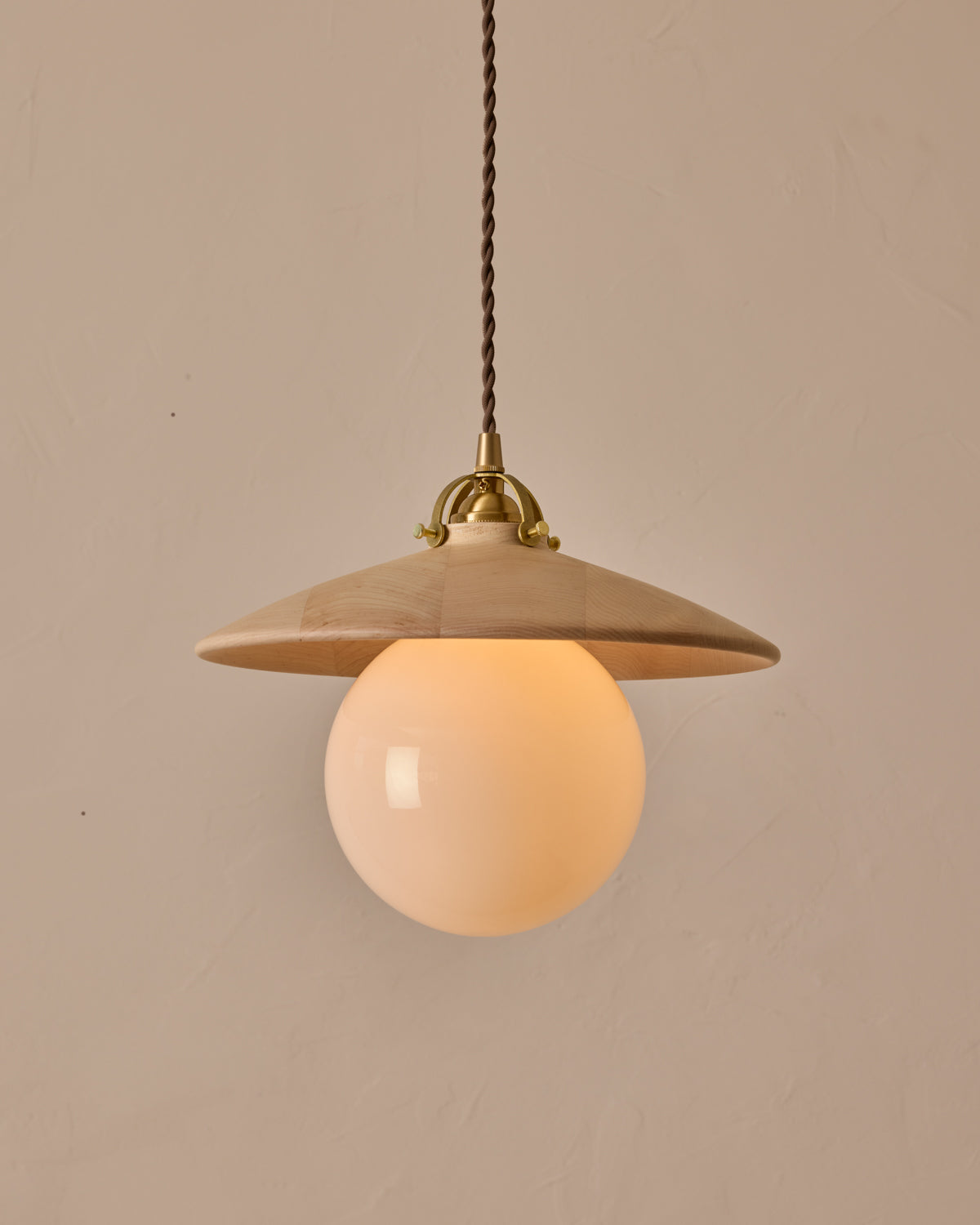 #shade-finish_clear maple #Cord-Color---Glass_brown Cord - white Globe
